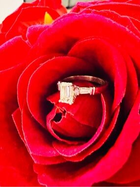 Emerald cut diamond ring